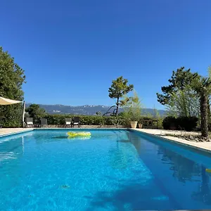 Bed & Breakfast La Sauveterre, Mours-Saint-Eusebe